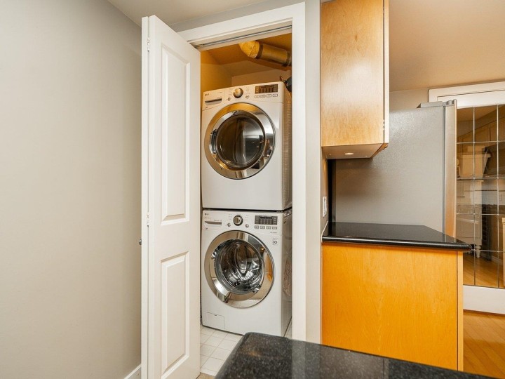 Photo 23 at 403 - 1425 W 6th Avenue, False Creek, Vancouver West