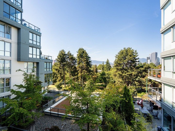 Photo 25 at 403 - 1425 W 6th Avenue, False Creek, Vancouver West