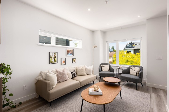 Photo 2 at 5102 Chambers Street, Collingwood VE, Vancouver East