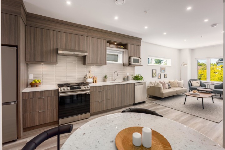 Photo 8 at 5102 Chambers Street, Collingwood VE, Vancouver East