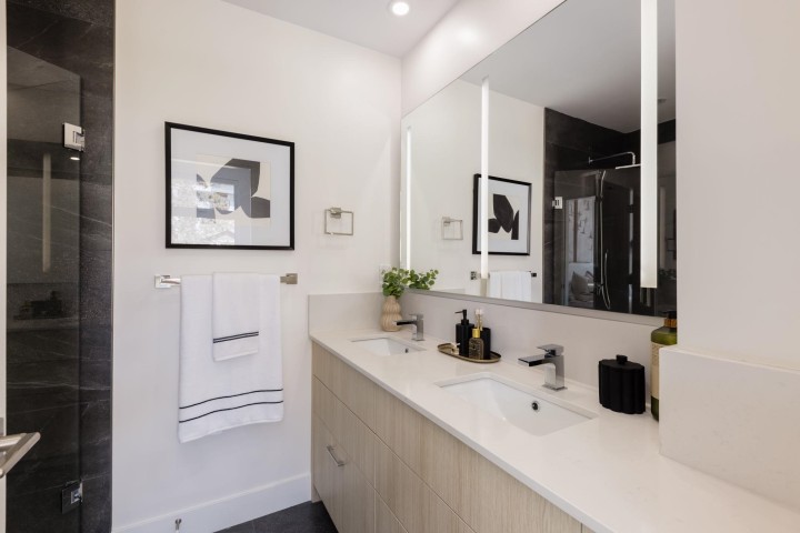 Photo 9 at 311 - 342 Mountain Highway, Lynnmour, North Vancouver