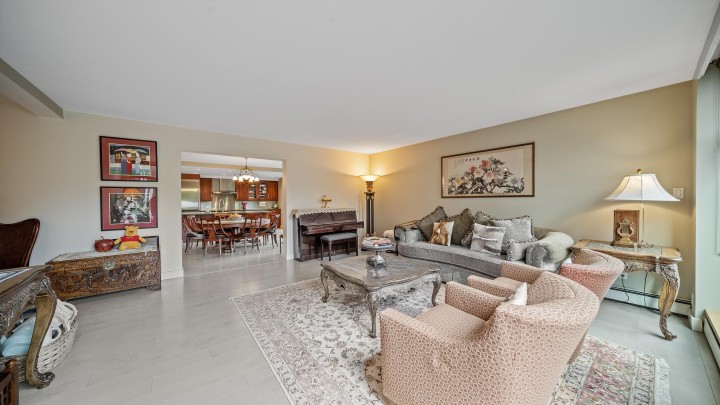 Photo 3 at 404 - 4900 Cartier Street, Shaughnessy, Vancouver West