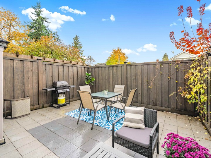 Photo 4 at 12 - 1255 E 15th Avenue, Mount Pleasant VE, Vancouver East