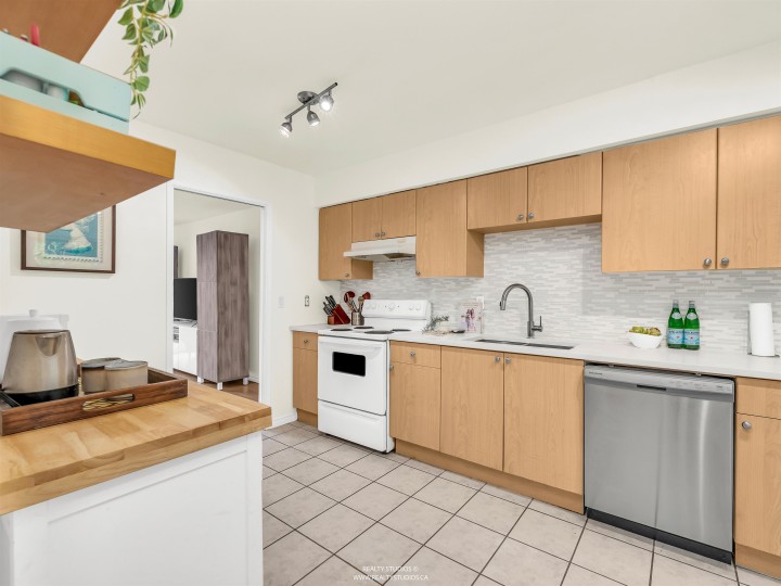 Photo 8 at 12 - 1255 E 15th Avenue, Mount Pleasant VE, Vancouver East