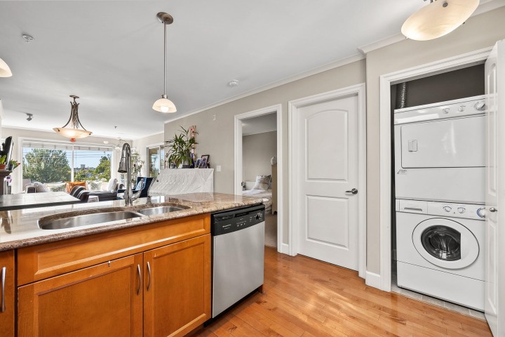 Photo 5 at 406 - 2103 W 45th Avenue, Kerrisdale, Vancouver West