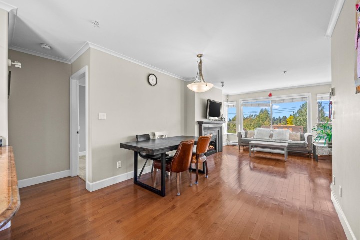 Photo 8 at 406 - 2103 W 45th Avenue, Kerrisdale, Vancouver West