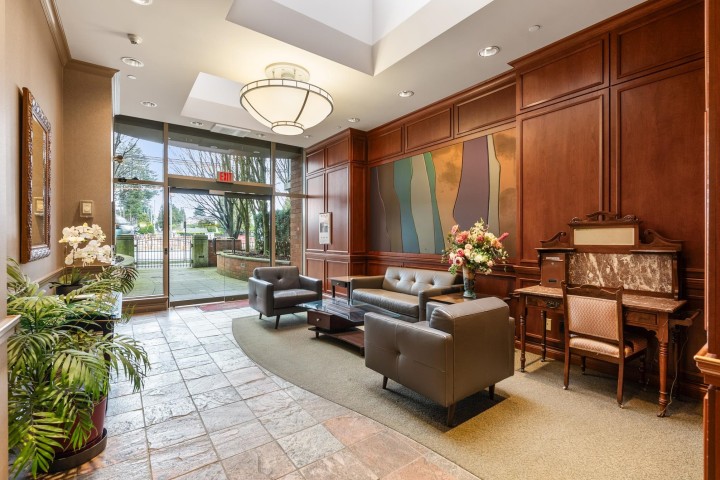 Photo 20 at 210 - 5770 Oak Street, Oakridge VW, Vancouver West