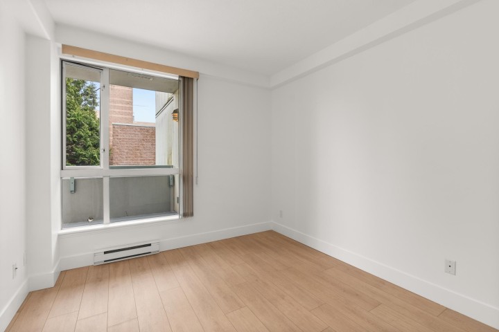 Photo 14 at 210 - 5770 Oak Street, Oakridge VW, Vancouver West