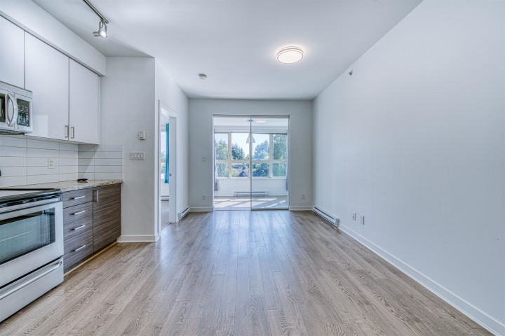 Photo 2 at 308 - 3688 Inverness Street, Knight, Vancouver East