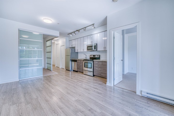 Photo 5 at 308 - 3688 Inverness Street, Knight, Vancouver East