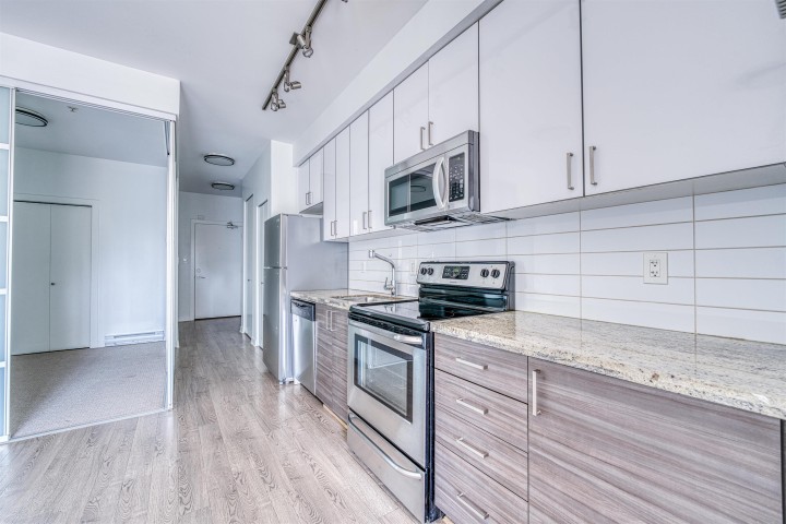 Photo 4 at 308 - 3688 Inverness Street, Knight, Vancouver East