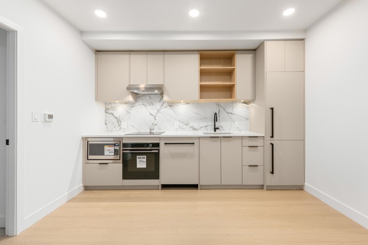 Photo 3 at 117 - 422 E 3rd Street, Lower Lonsdale, North Vancouver