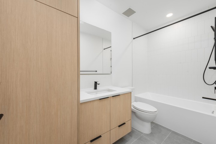 Photo 10 at 117 - 422 E 3rd Street, Lower Lonsdale, North Vancouver