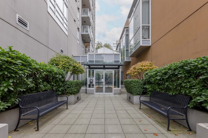 Photo 16 at 401 - 1030 W Broadway, Fairview VW, Vancouver West