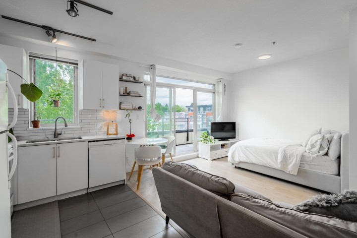 Photo 3 at PH1 - 688 E 17th Avenue, Fraser VE, Vancouver East