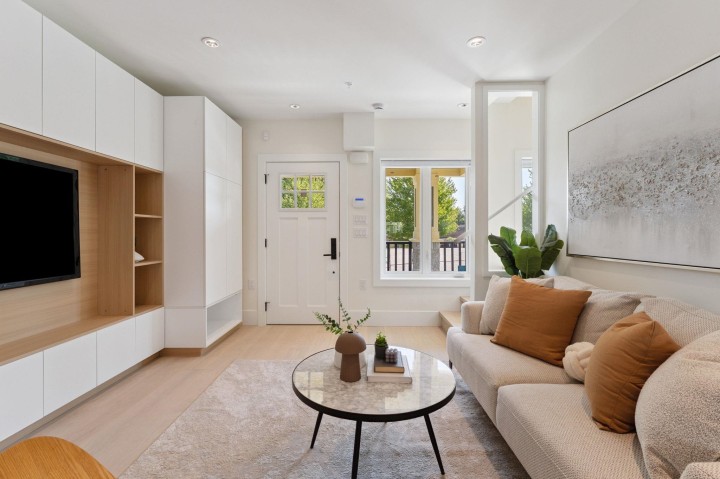 Photo 2 at 3121 Columbia Street, Mount Pleasant VW, Vancouver West