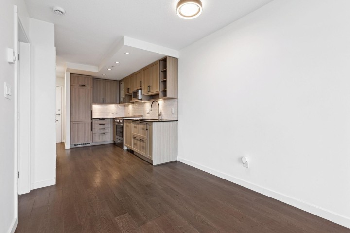 Photo 17 at 2003 - 5515 Boundary Road, Collingwood VE, Vancouver East