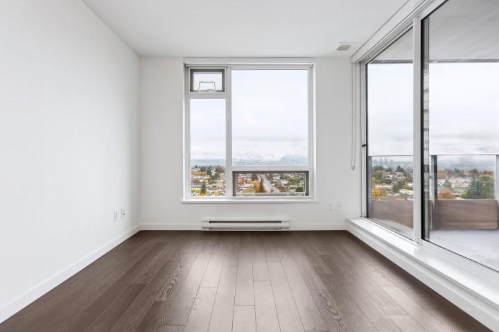 Photo 10 at 2003 - 5515 Boundary Road, Collingwood VE, Vancouver East