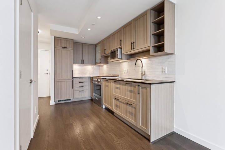 Photo 19 at 2003 - 5515 Boundary Road, Collingwood VE, Vancouver East