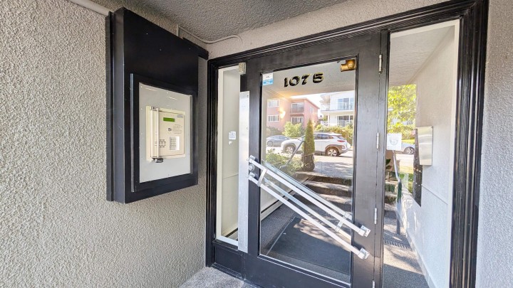 Photo 3 at 101 - 1075 W 13th Avenue, Fairview VW, Vancouver West