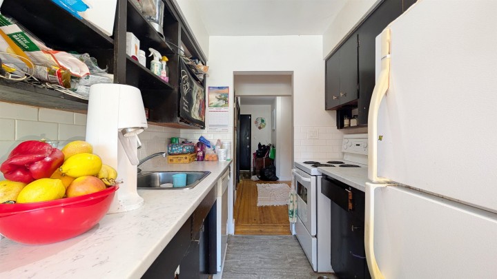 Photo 9 at 101 - 1075 W 13th Avenue, Fairview VW, Vancouver West