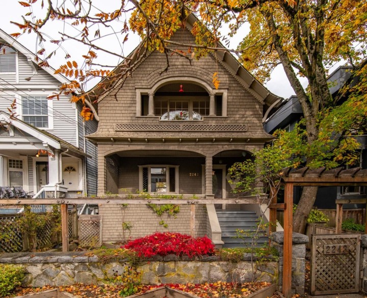 Photo 3 at 2243 W 5th Avenue, Kitsilano, Vancouver West