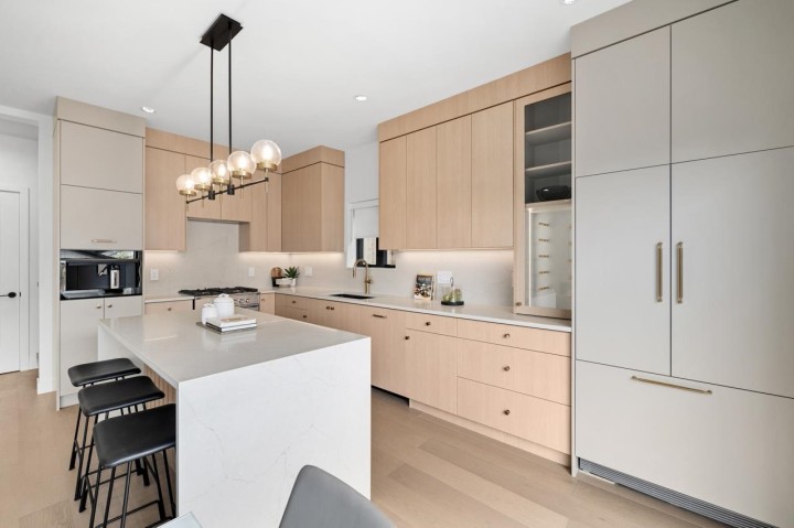 Photo 7 at 2 - 2247 Parker Street, Grandview Woodland, Vancouver East