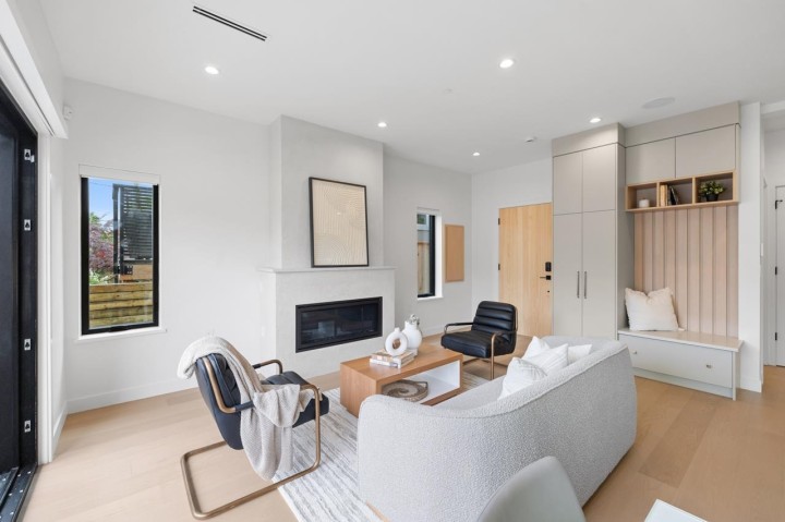 Photo 5 at 2 - 2247 Parker Street, Grandview Woodland, Vancouver East