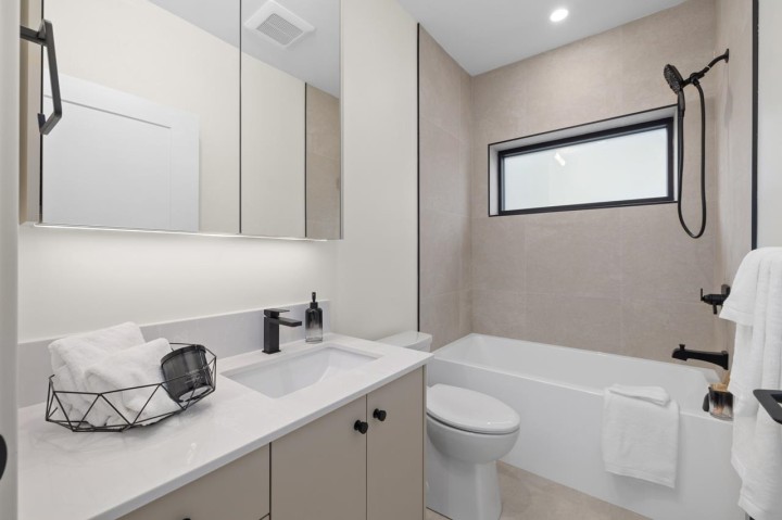 Photo 20 at 2 - 2247 Parker Street, Grandview Woodland, Vancouver East