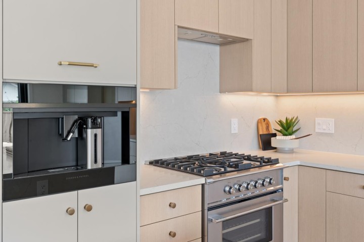 Photo 10 at 2 - 2247 Parker Street, Grandview Woodland, Vancouver East