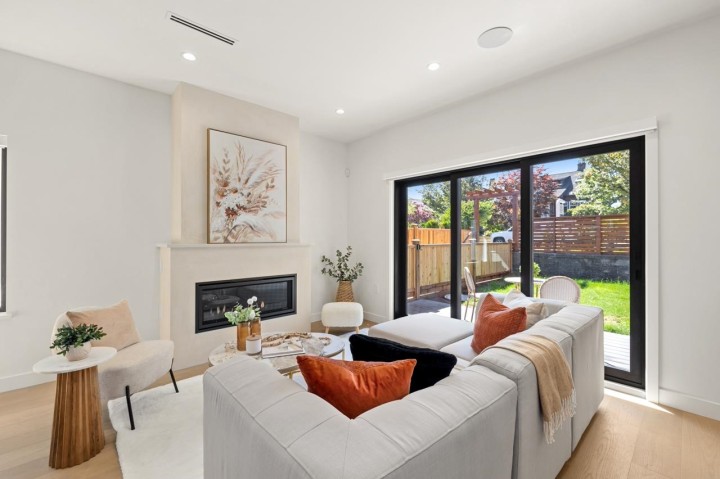 Photo 5 at 1 - 2247 Parker Street, Grandview Woodland, Vancouver East