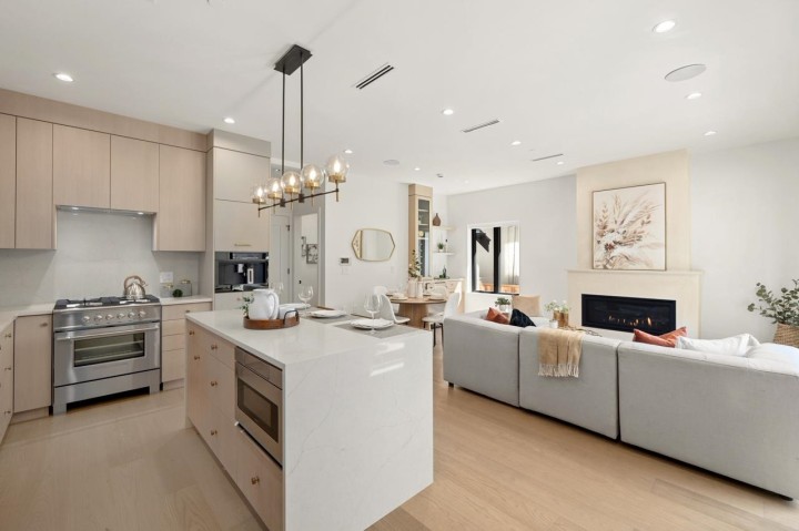 Photo 14 at 1 - 2247 Parker Street, Grandview Woodland, Vancouver East