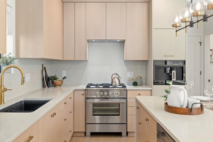 Photo 15 at 1 - 2247 Parker Street, Grandview Woodland, Vancouver East