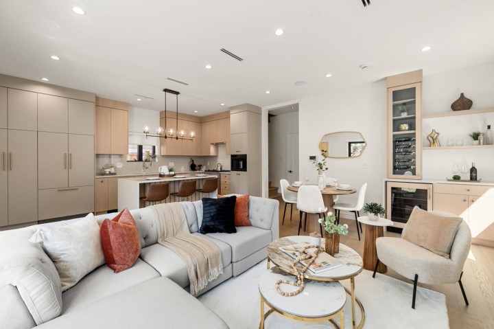 Photo 4 at 1 - 2247 Parker Street, Grandview Woodland, Vancouver East