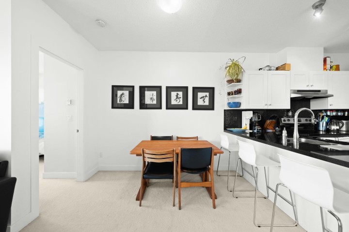 Photo 5 at 424 - 4550 Fraser Street, Fraser VE, Vancouver East