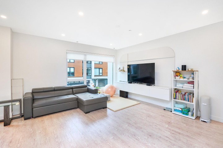 Photo 2 at 30 - 3597 Malsum Drive, Roche Point, North Vancouver