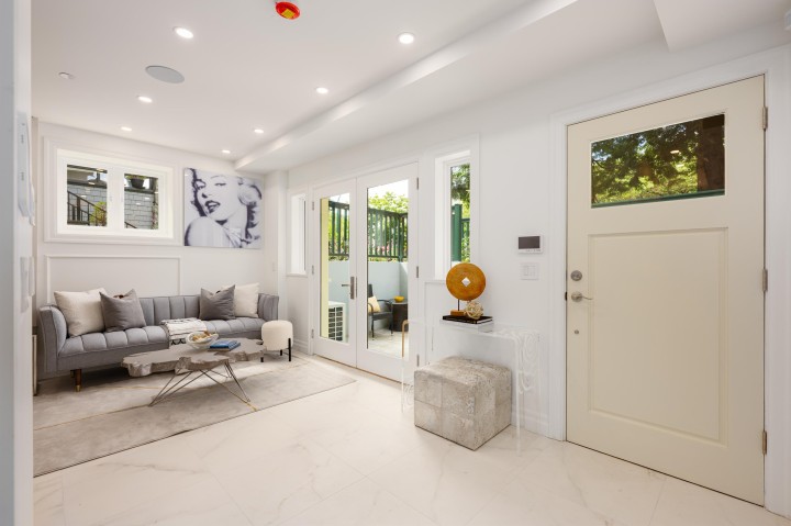 Photo 2 at 2016 W 15th Avenue, Kitsilano, Vancouver West