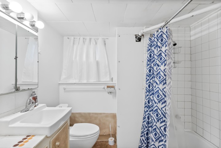 Photo 26 at 2846 W 8th Avenue, Kitsilano, Vancouver West