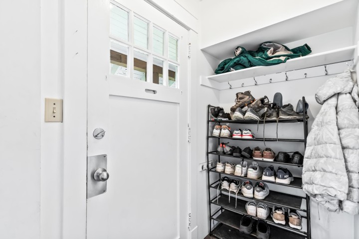 Photo 3 at 2846 W 8th Avenue, Kitsilano, Vancouver West