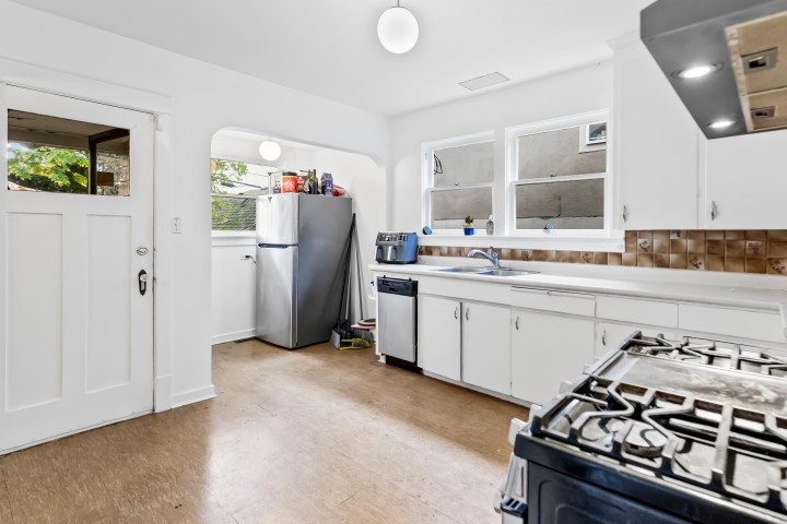 Photo 10 at 2846 W 8th Avenue, Kitsilano, Vancouver West