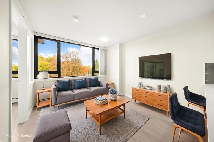 Photo 6 at 308 - 2711 Kingsway, Collingwood VE, Vancouver East