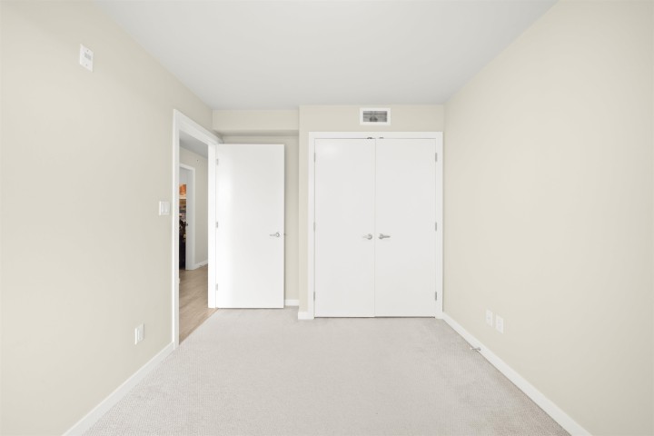 Photo 12 at 308 - 2711 Kingsway, Collingwood VE, Vancouver East