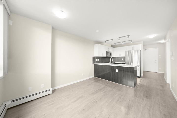 Photo 5 at 308 - 2711 Kingsway, Collingwood VE, Vancouver East