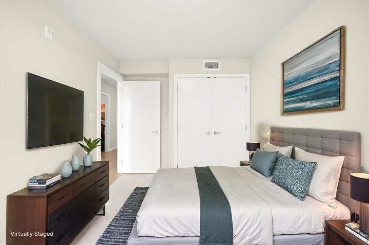 Photo 11 at 308 - 2711 Kingsway, Collingwood VE, Vancouver East