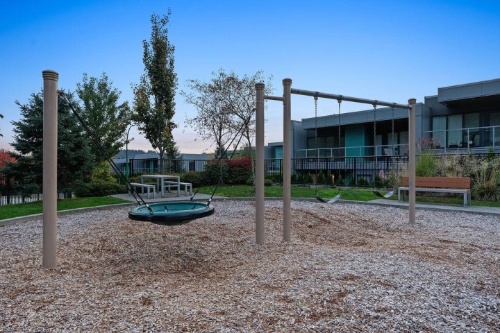 Photo 32 at 40 - 3596 Salal Drive, Roche Point, North Vancouver