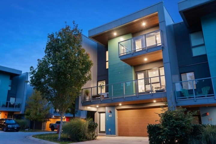 Photo 1 at 40 - 3596 Salal Drive, Roche Point, North Vancouver