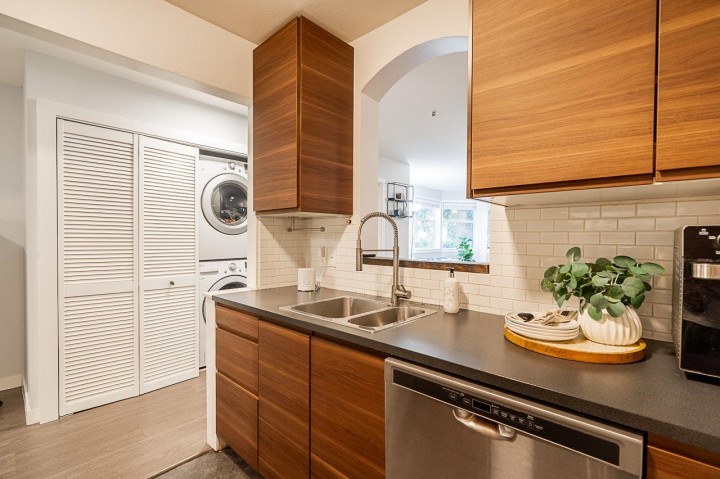 Photo 10 at 106 - 3628 Rae Avenue, Collingwood VE, Vancouver East