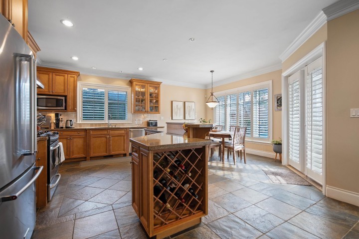 Photo 6 at 938 Kings Avenue, Sentinel Hill, West Vancouver