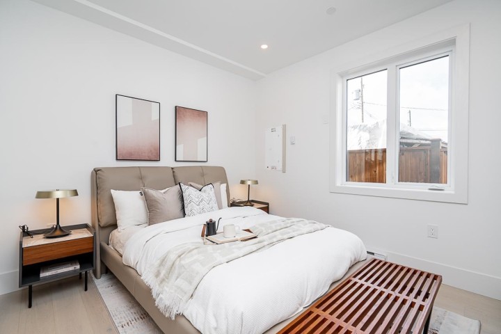 Photo 10 at 2462 Adanac Street, Renfrew VE, Vancouver East