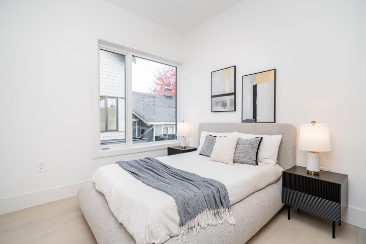 Photo 14 at 2462 Adanac Street, Renfrew VE, Vancouver East